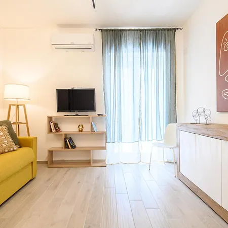 Pulcinella - Chic E Comfort In * 那不勒斯